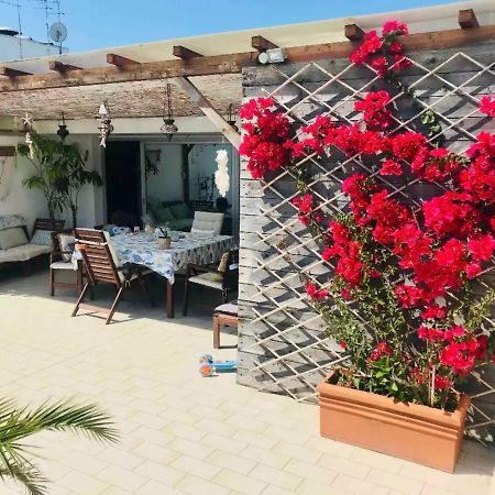 Апартаменти Attico Con Terrazza A В'яреджо Екстер'єр фото